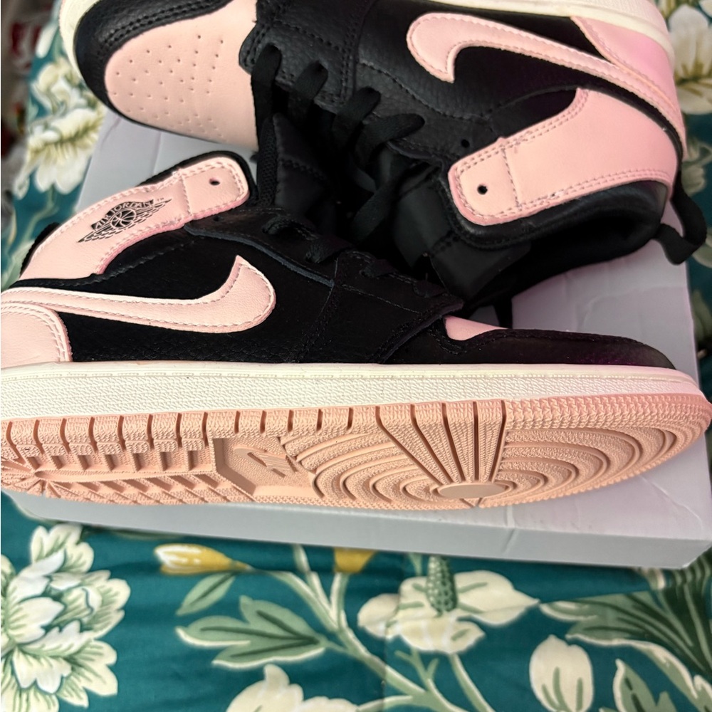 Nike Black and Pink High-Tops
